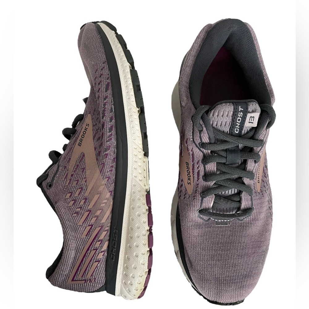 Brooks Ghost 13 Women's Running Shoes Purple EUC  Size 8
